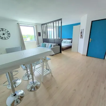 Appartement ensoleillé au pied du Futuroscope Chasseneuil-du-Poitou Extérieur photo